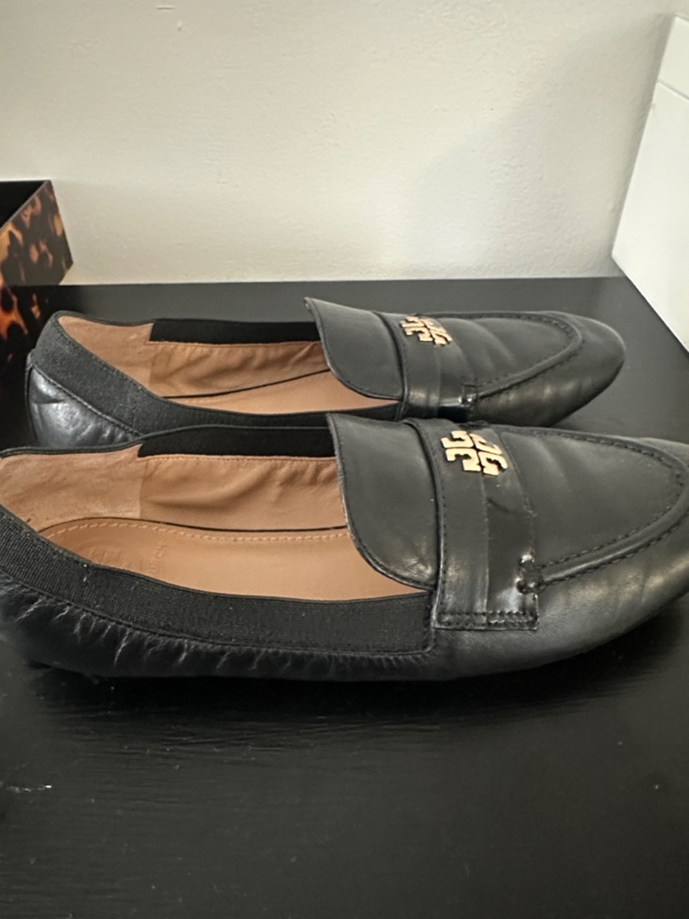 Tory Burch Black Leather Logo Penny Loafers with Gold Hardware - Picture 2 of 3